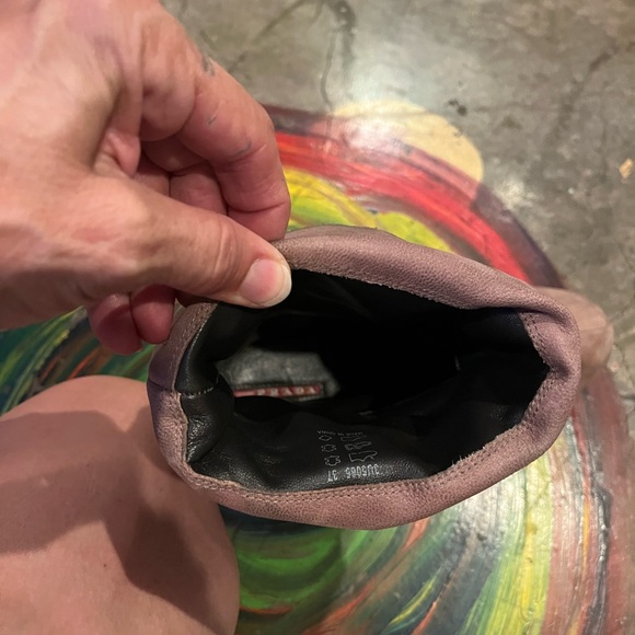 Brown leather Prada boots - Picture 5 of 9